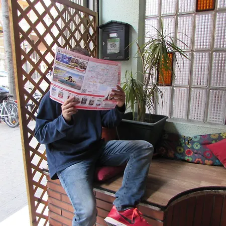 Harmony Hostal *